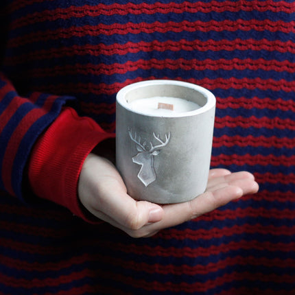 Concrete Soy Candle with Wooden Wick – Whiskey & Woodsmoke (Stag Head)