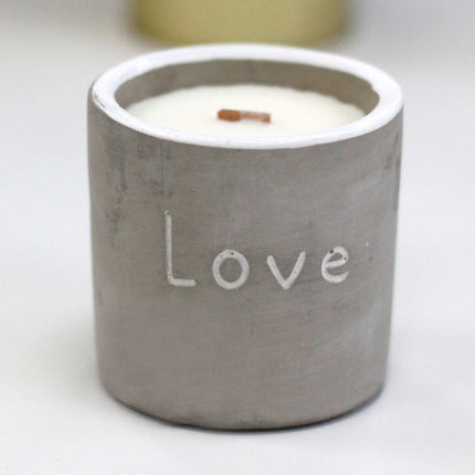 Medium Concrete Sojakaars – Liefde – Paarse Vijg & Cassis
