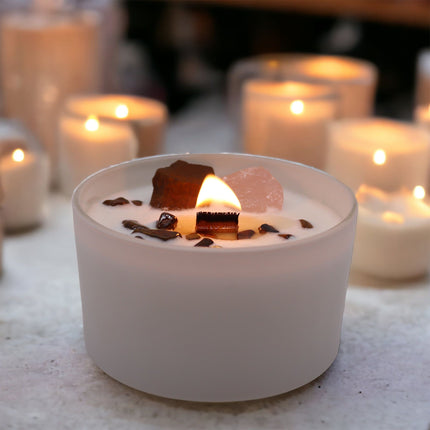 Sacraalchakra kristallen kaars – Genezende kaars van sojawas met tijgeroog en rozenkwarts
