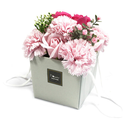 Zeepbloemenboeket – Roze roos & Anjer badcadeauset