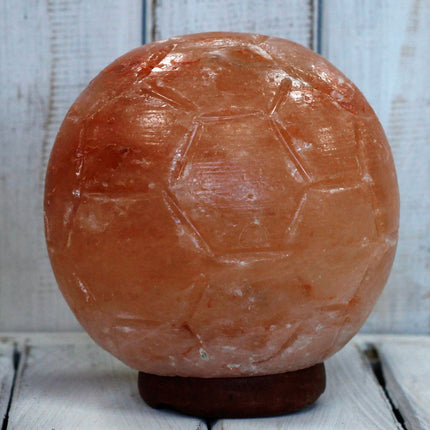 Himalaya zoutlamp in voetbalvorm – Tafellamp van natuurlijk kristal