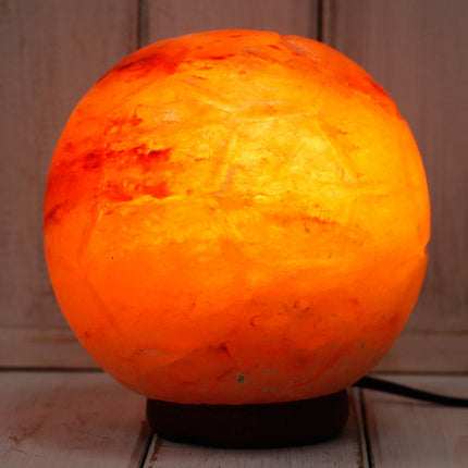 Himalaya zoutlamp in voetbalvorm – Tafellamp van natuurlijk kristal